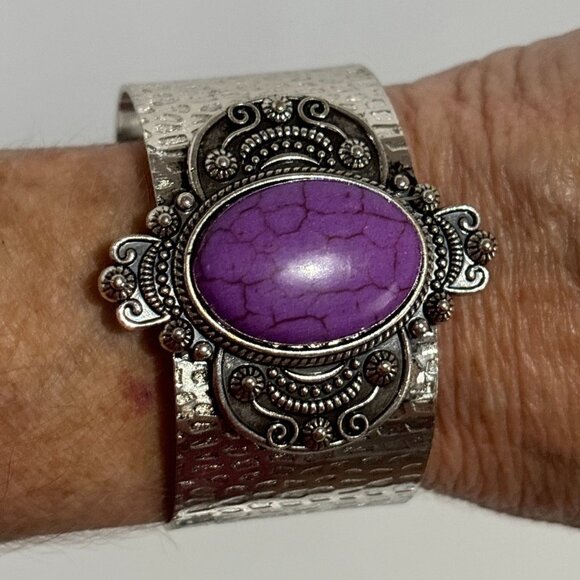 Wide Silver Cuff Bracelet Purple Stone Open Back Jewelry Intricate Metalwork - Picture 9 of 10